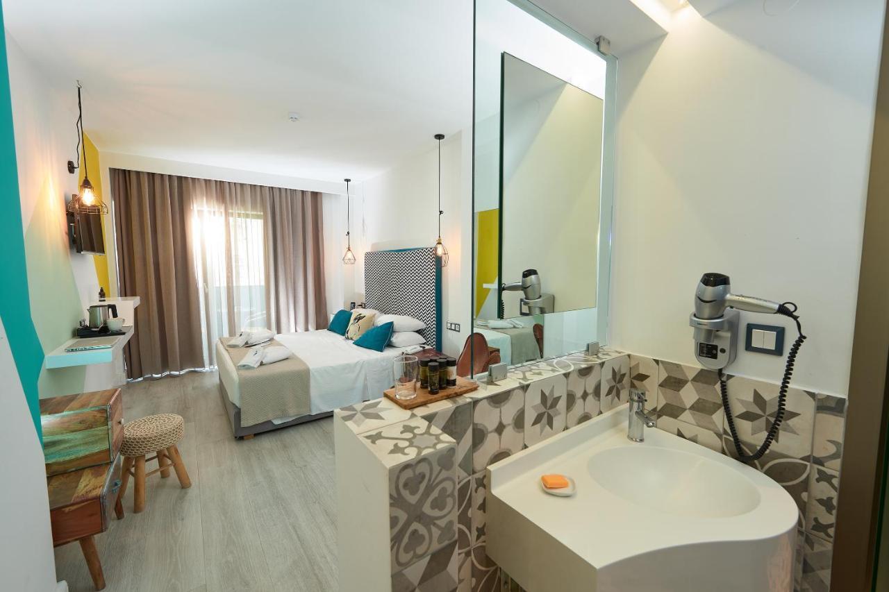 Blue Bottle Boutique Hotel 3*