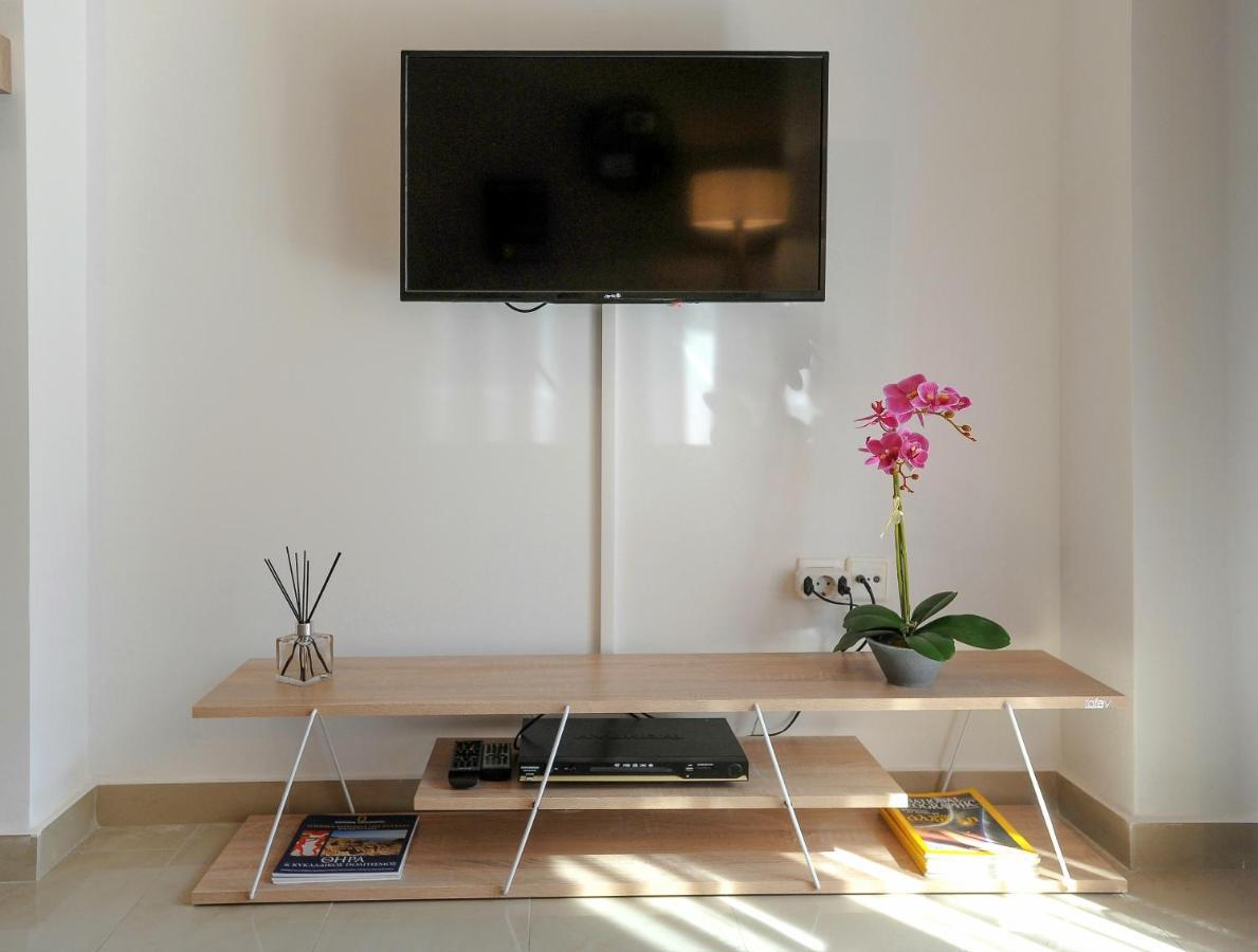 Zen & Geo's Apartment *